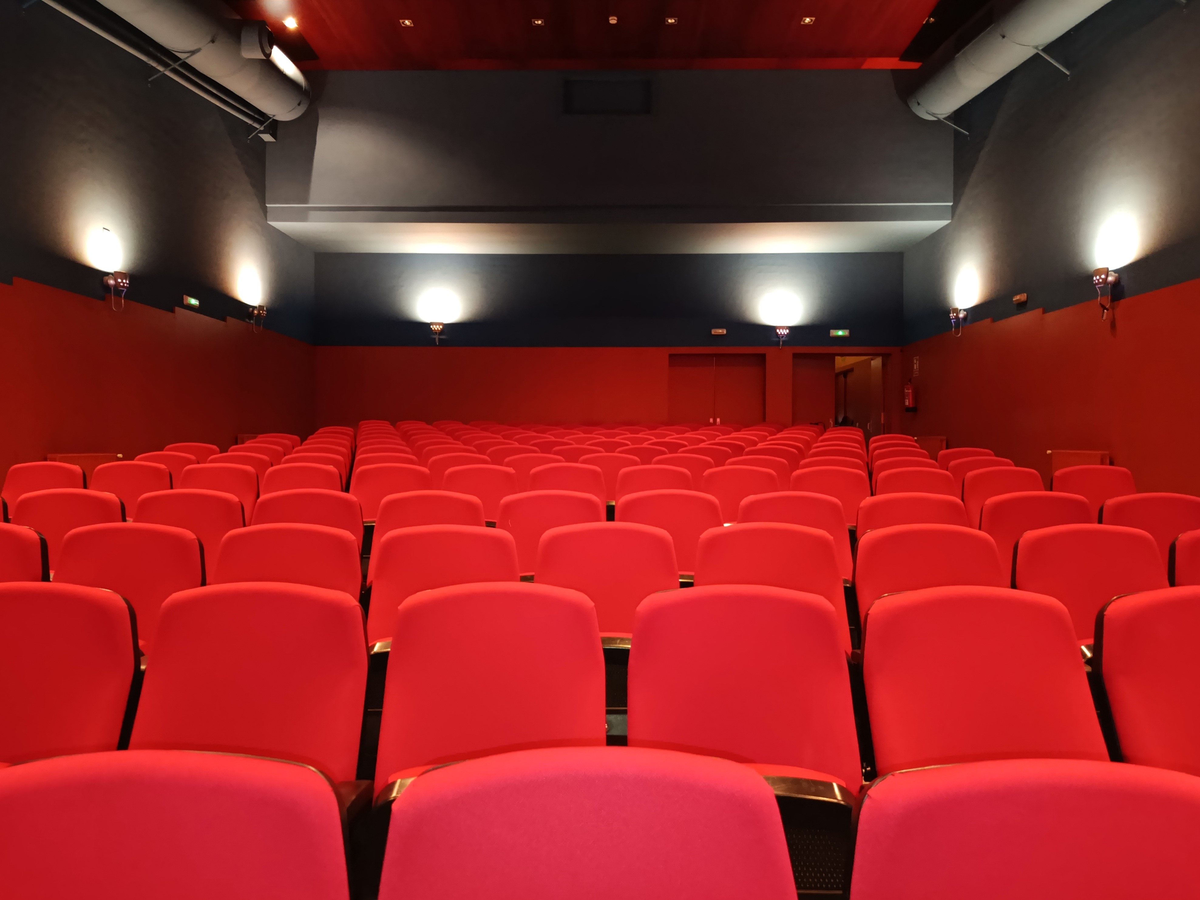 Interior del Teatro de Pumarín José Antonio Lobato